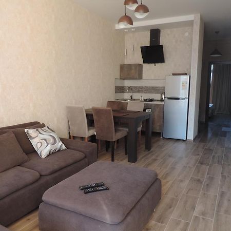 باتومي Tamara Apartment Takaishvili 3 المظهر الخارجي الصورة
